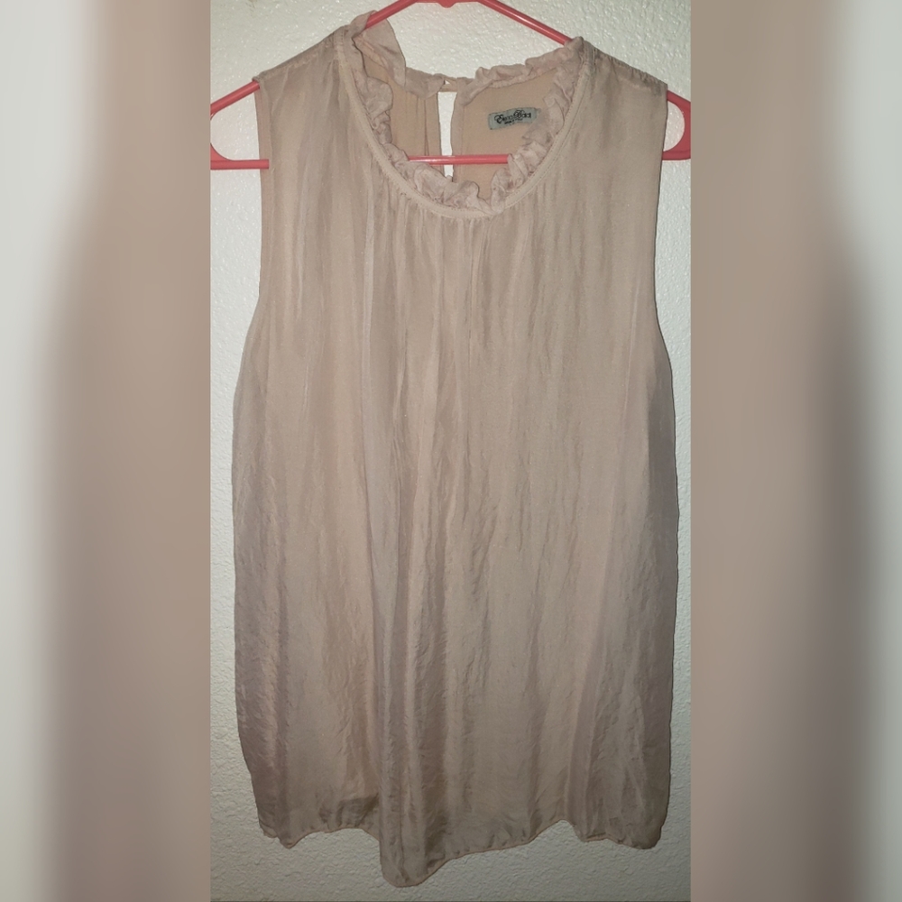 Really cute Elena Baldi sleeveless blouse